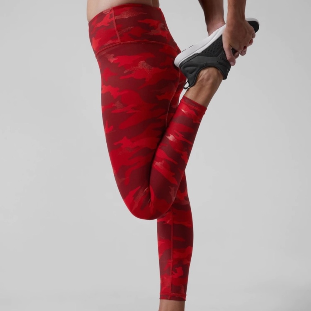Athleta Elation Train 7/8 length tight